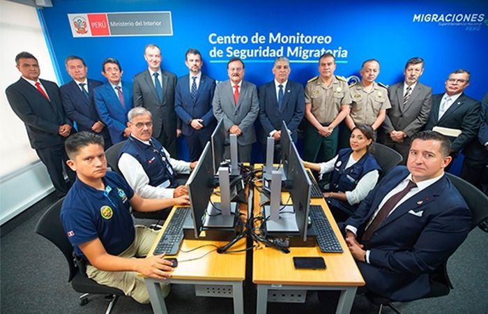 Perú implementó Punto Atenas para la detección de documentos de viaje falsos
