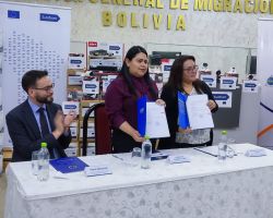 Entrevista a la Directora Nacional de Migración de Bolivia sobre el nuevo equipamiento en los puestos de Desaguadero y Bermejo