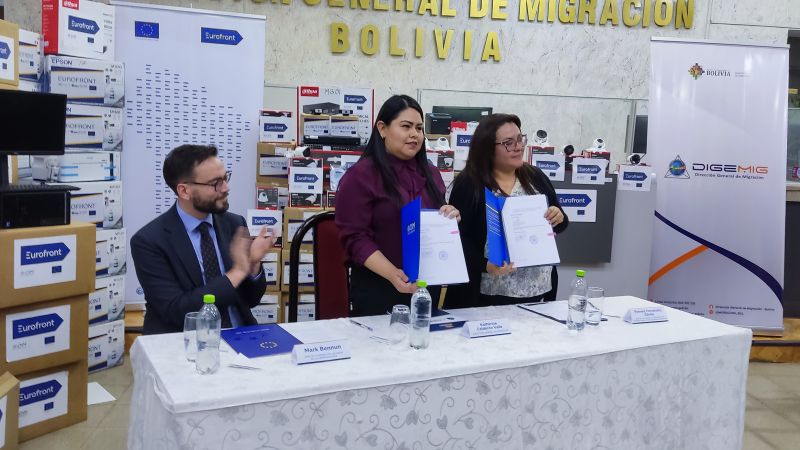 Entrevista a la Directora Nacional de Migración de Bolivia sobre el nuevo equipamiento en los puestos de Desaguadero y Bermejo